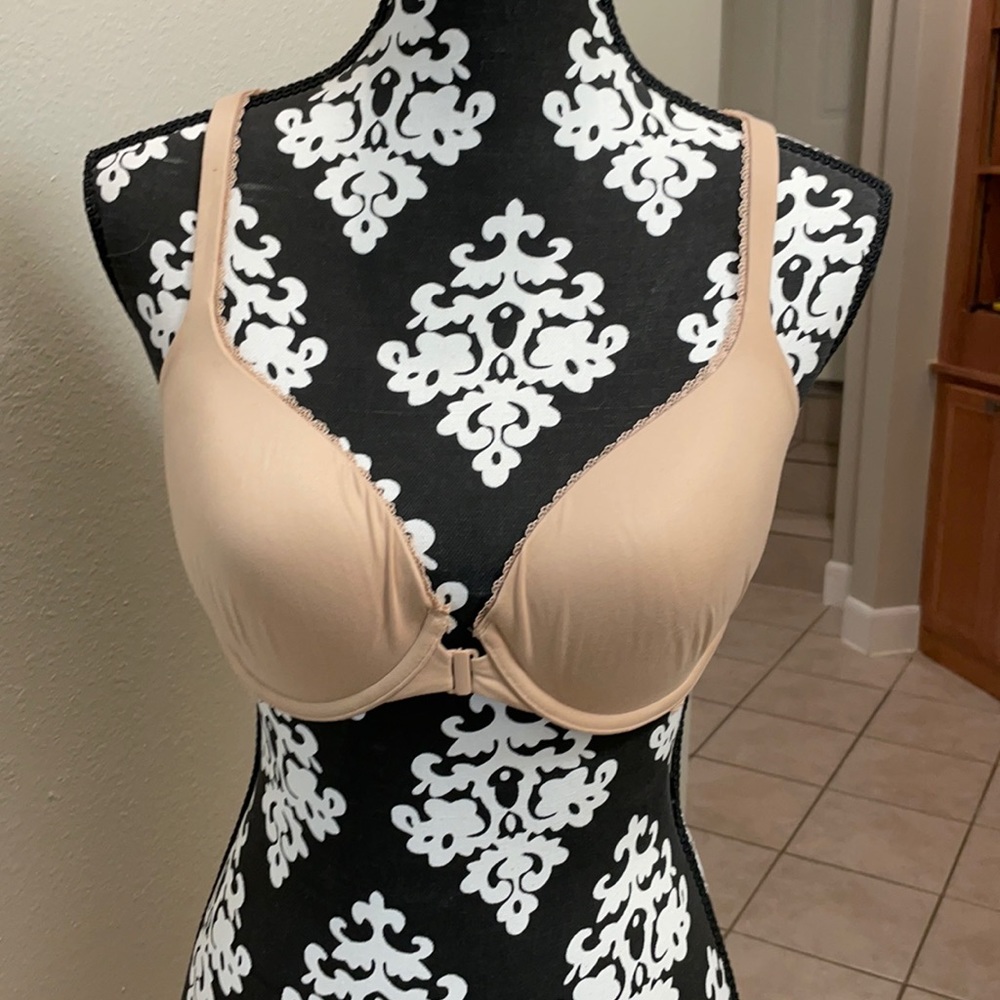New Victoria’s Secret Body by Victoria 34D